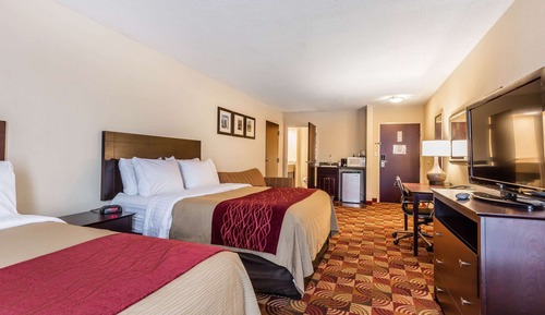 Suite, Multiple Beds, Non Smoking (2 Queen, 2 Person Sofa Bed)