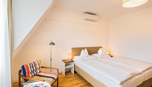 Double room with air conditioning without balcony