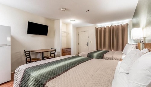 Studio, 2 Queen Beds