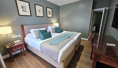 Family Suite, 2 Bedrooms, Balcony, Partial Sea View