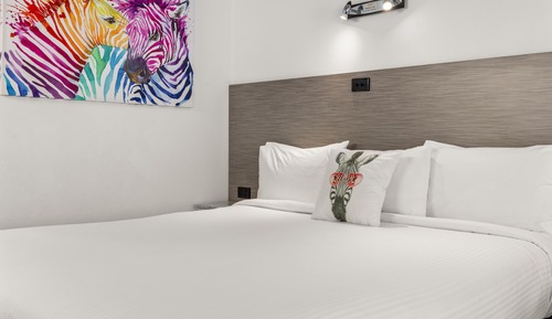 Deluxe King Room, Non-Smoking (Not Pet Friendly)