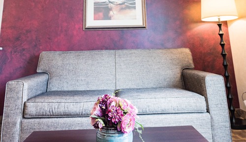 Suite, 1 King Bed with Sofa bed, Non Smoking