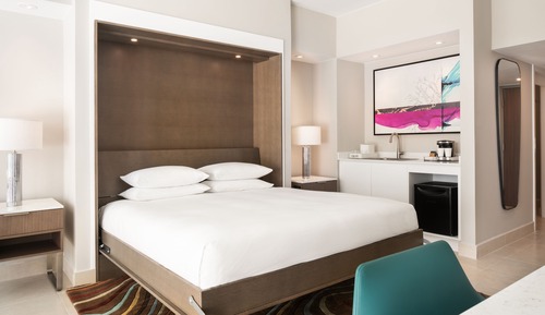 Room, 1 King Bed (Garden Wing)