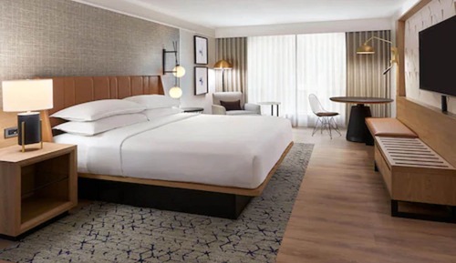 Club Room, 1 King Bed