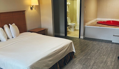 Suite, 1 King Bed, Non Smoking, Jetted Tub