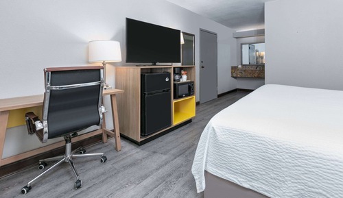 Standard Room, 1 King Bed, Smoking