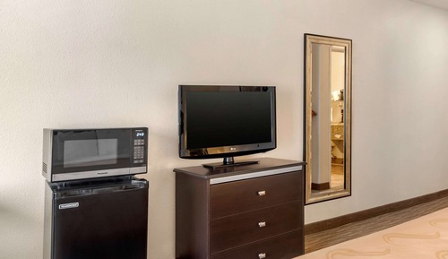 Room, 1 King Bed, Accessible, Non Smoking