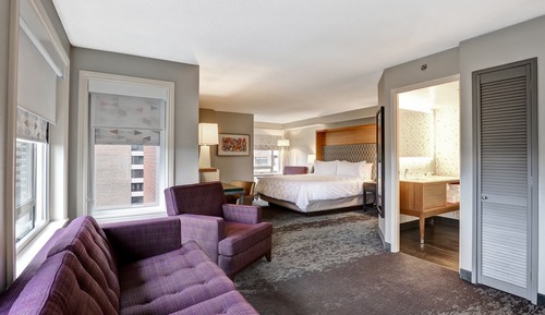 Suite, 1 King Bed