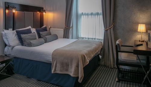 Standard Room, 1 Double Bed, Non Smoking (Cozy Room;Small Room)