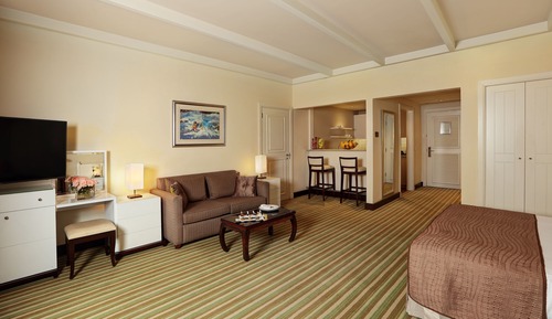 Standard Room, 1 Queen Bed