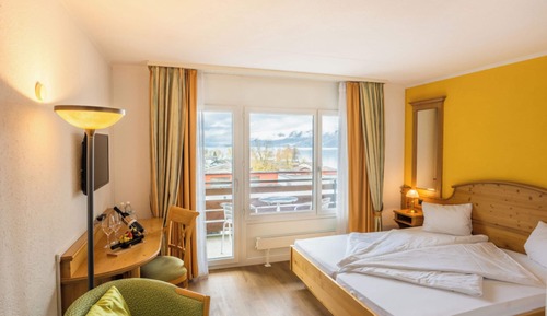 Double room lake side with balcony