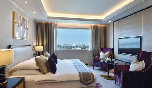 Family Room, Connecting Rooms