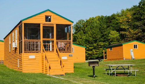 Basic Cabin, 2 Bedrooms (Linens Included)