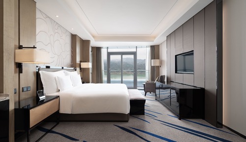 Deluxe Room, 1 King Bed, Non Smoking