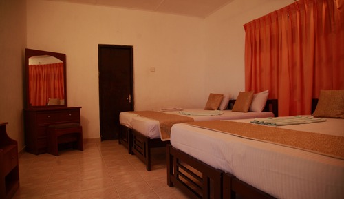 Family Quadruple Room, 1 Bedroom, Accessible, Private Bathroom