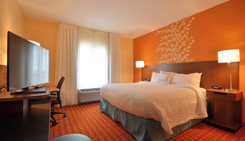 Room, 1 King Bed (Mobility/Hearing Access, Roll-In Shwr)