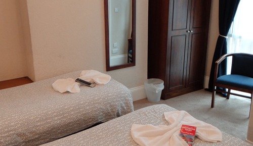 Twin Room, Ensuite