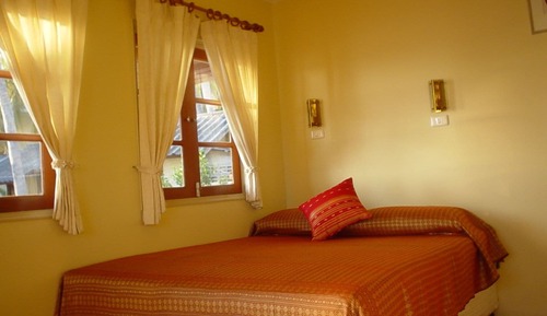 Standard Bungalow, Beachfront  (Fan with Hot Water)