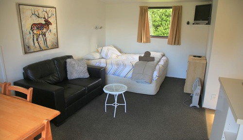Family Suite, 1 Bedroom, Non Smoking, Kitchen (Self contained family uni)