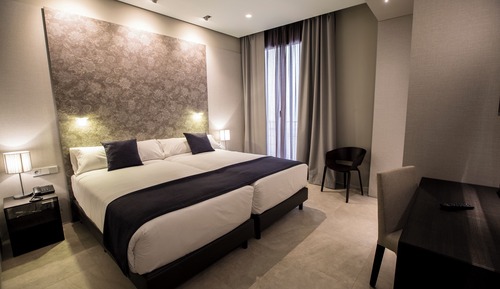 Economy Room