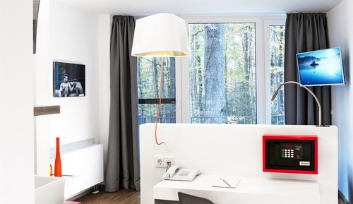 Comfort Single Room, Balcony, Garden View