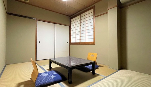 Japanese Style Room for 2 People, Shared Toilet