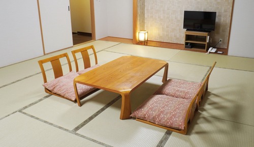 Superior Japanese Style Room Smoking
