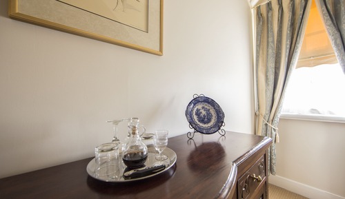Traditional Suite, Non Smoking (Upstairs Queen Suite)