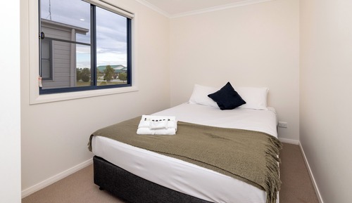 Superior 2 Bedroom Cabin - Queen Bed