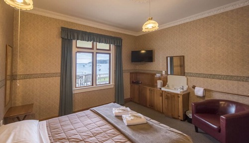 Standard Room, Shared Bathroom (Seaview)