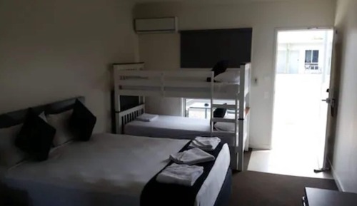 Family Room (1 Queen and  2 Single)