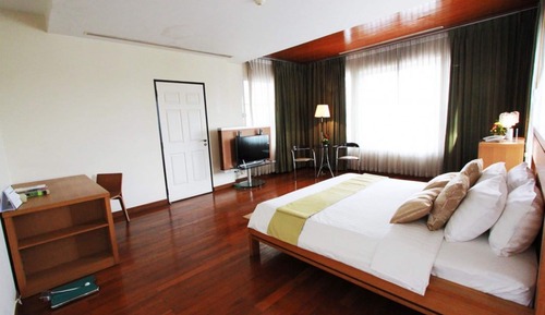 Hotel Executive Suite King Bed