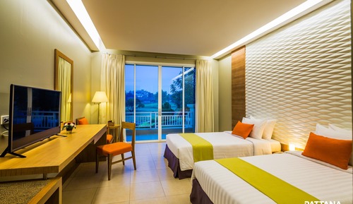 Hotel Deluxe Twin Bed 