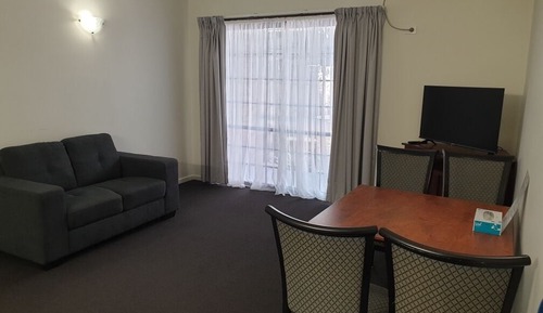 Executive Queen Suite