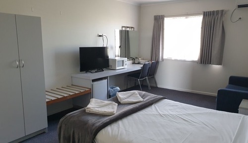 Standard Queen Room - Upstairs