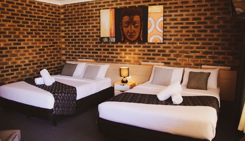 Twin Room 4