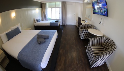 Deluxe Twin Room (Not Pet Friendly)