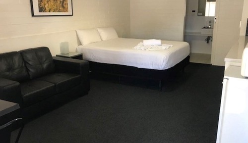 Standard Room, Non Smoking (Motel Queen Room)