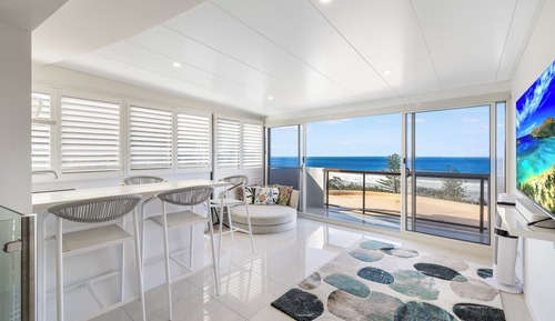 1 Bedroom Penthouse, Private Bar