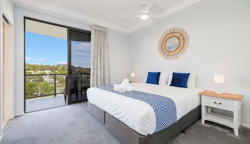  Superior Beachfront Apartment, 2 Bedrooms