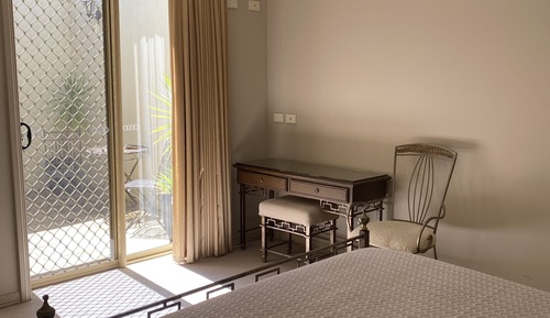 One Bedroom Self Contained Unit with Spa 2nights