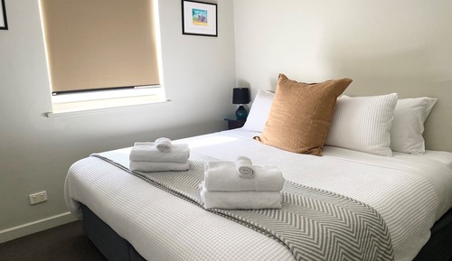 Shiraz Apartment with Spa