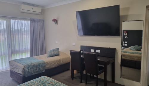 Deluxe One Bedroom
