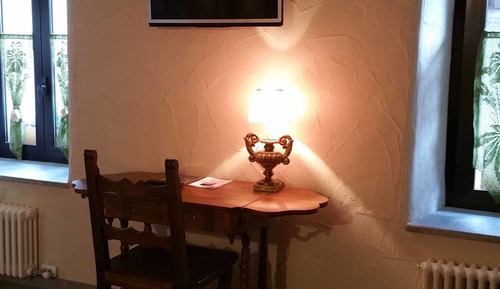 Double Room (Papillon)