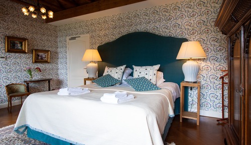 Luxury Double Room, 1 King Bed, Jetted Tub, River View