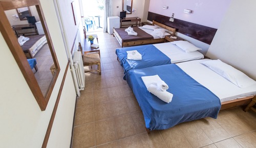 Quadruple Room, Beach View