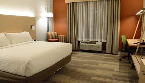 Standard Room, 1 King Bed
