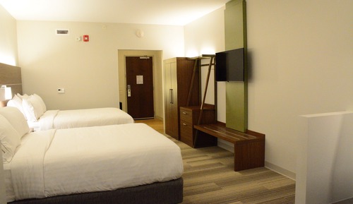 Suite, 2 Queen Beds, Accessible (Comm)