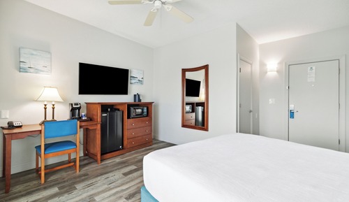 Room, 1 Queen Bed (3rd Floor)