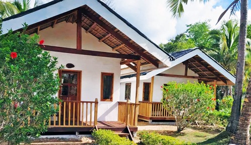 Deluxe Room, 1 Queen Bed, Non Smoking, Garden View